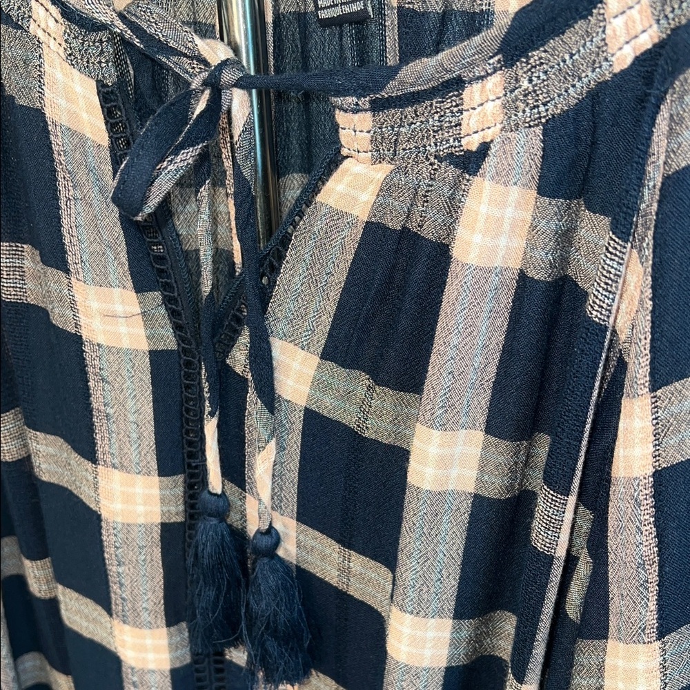 American Eagle Outfitters Blue and White Checkered Blouse - Picture 3 of 9